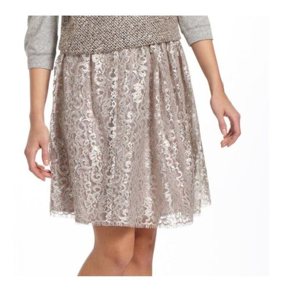 Anthropologie HD in PARIS Champagne Silver Metallic Lace Eyelash Hem Skirt Sz 0 - Picture 1 of 14
